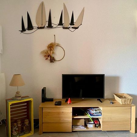 Superbe Appartement T2 En Residence Avec Piscine 생시프리앙 외부 사진